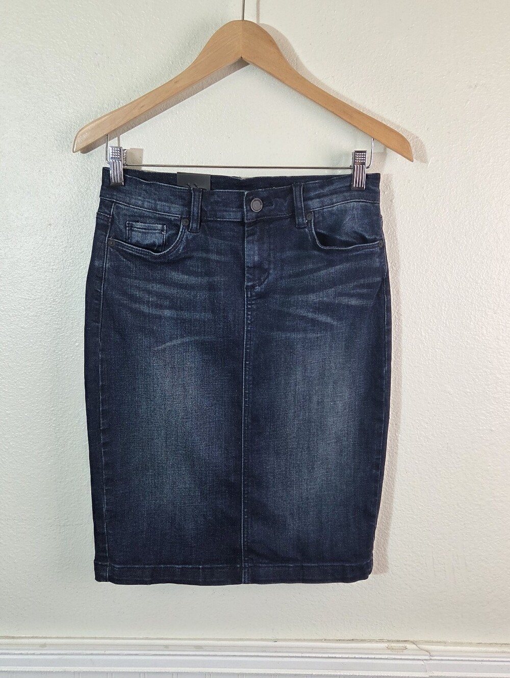 BLANKNYC Denim Pencil Skirt Women 26 Dark Wash Knee Length Stretch 5 Pocket
